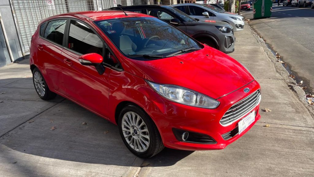 Ford Fiesta Kinetic 1.6 Se 120cv 2014