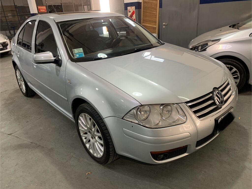 Volkswagen Bora 1.8T Highline Tiptronic 2013