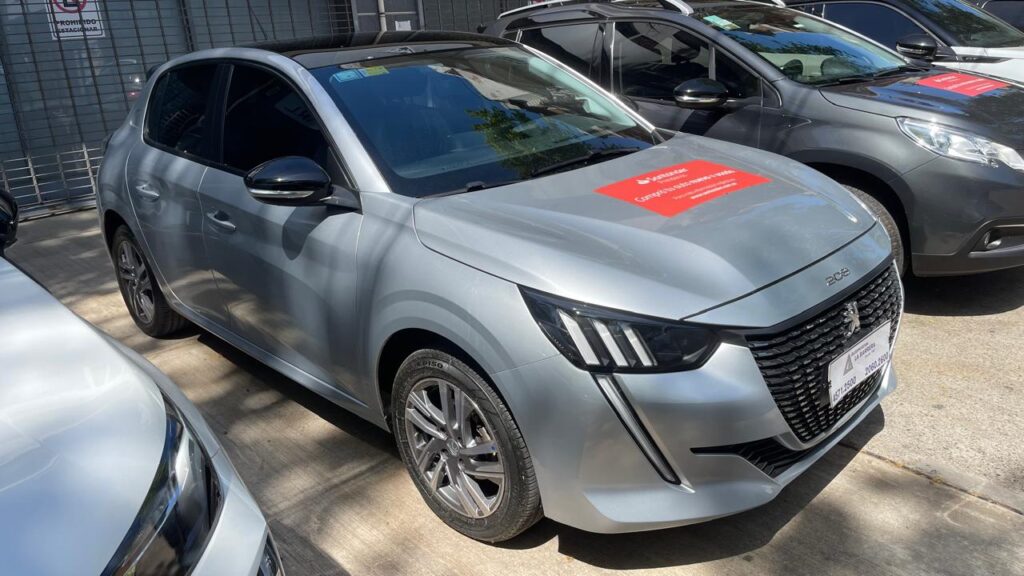 Peugeot 208 Feline 1.6 VTI 115CV Tiptronic 2021