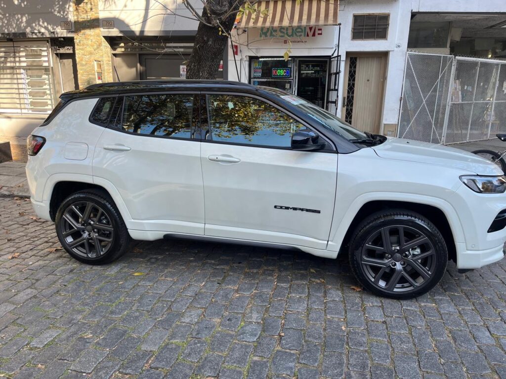 Jeep Compass 1.3T Serie S T270 AT6 4x2 Año 2025