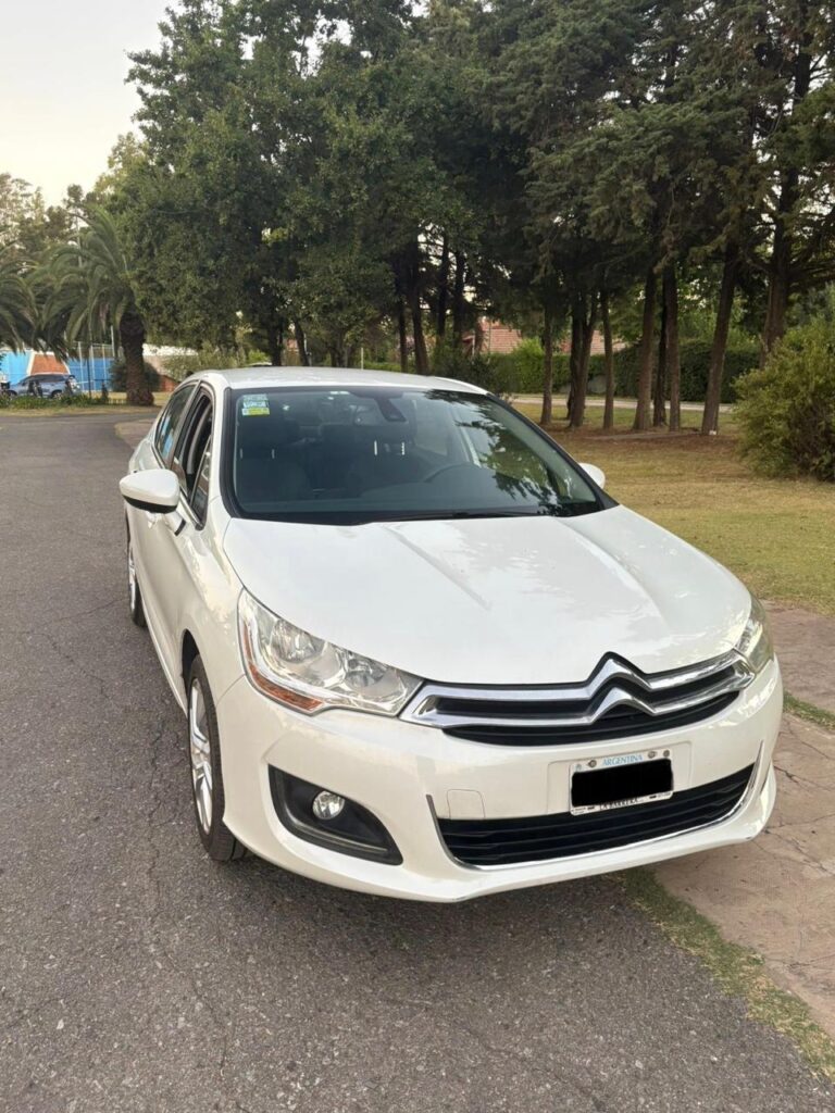 Citroën C4 Lounge Tendance 1.6 HDI 115CV MT5 Año 2014