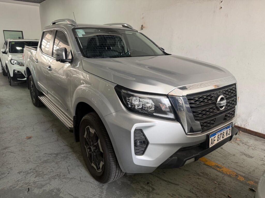 Nissan Frontier 2.3 Platinum 4x2 AT Año 2023