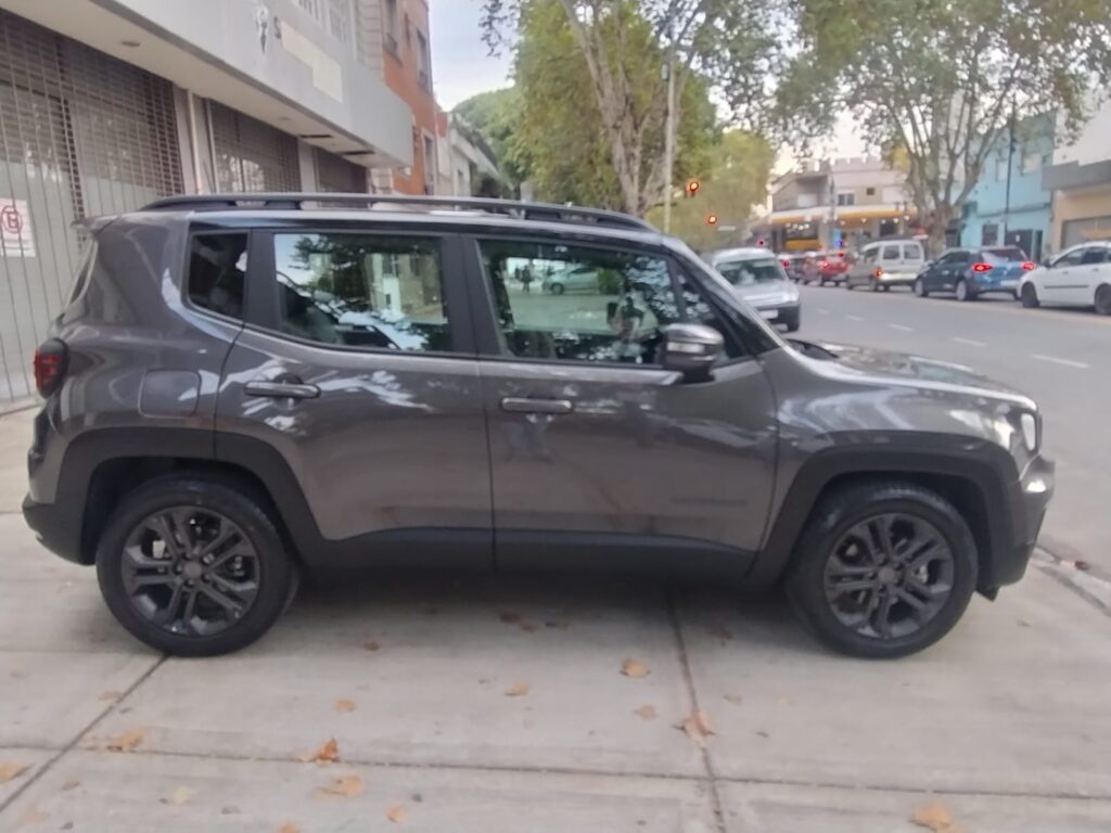 Jeep Renegade 1.3T Serie S T270 Año 2025