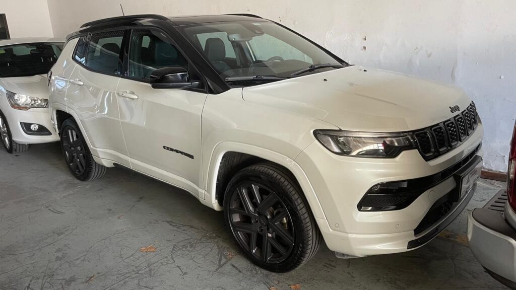 Jeep Compass 1.3T Serie S T270 AT6 4x2 Año 2025 (copia)
